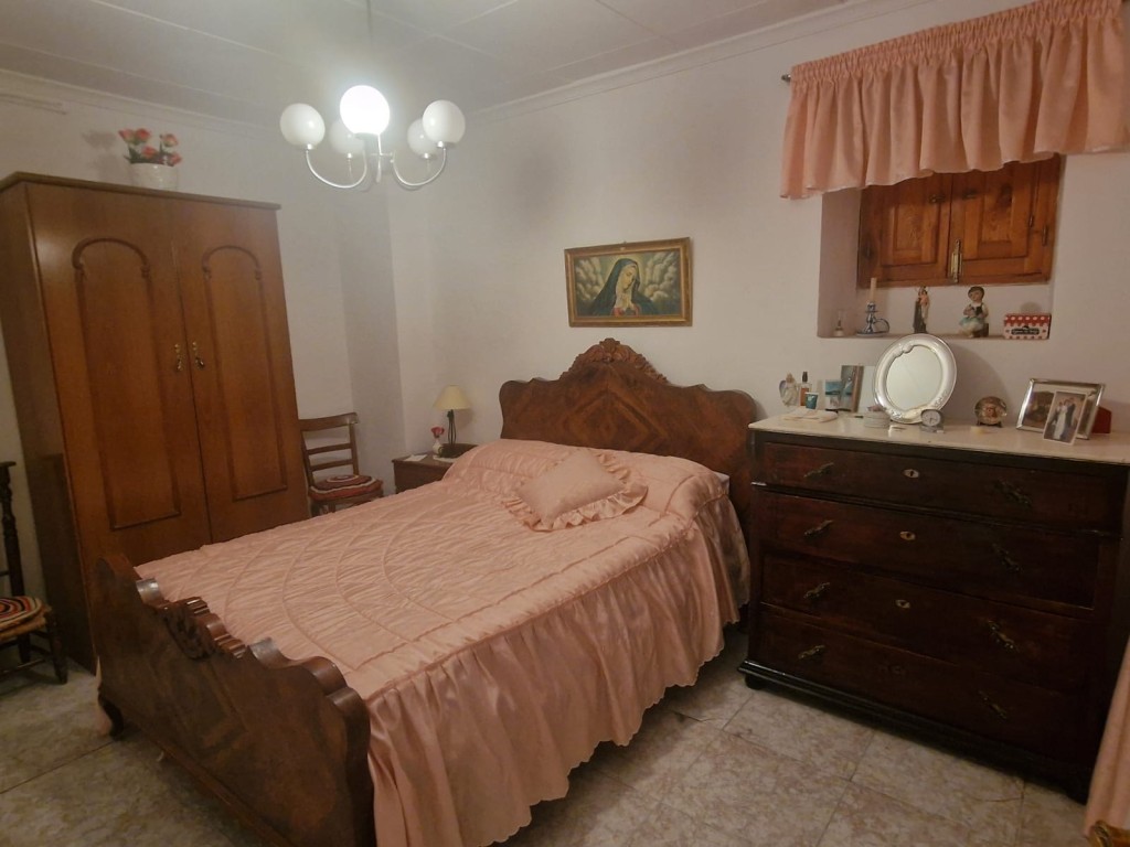Village Property – Galera