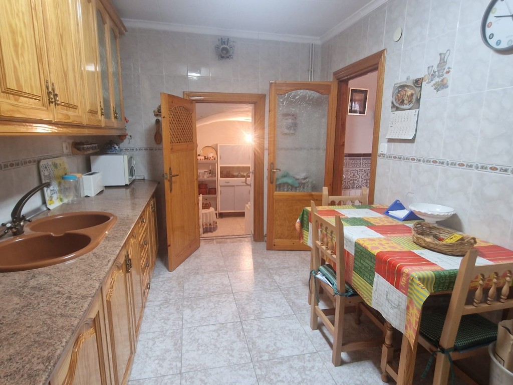 Village Property – Galera