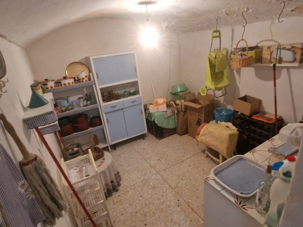 Village Property – Galera