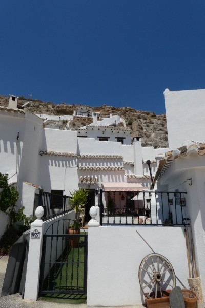 Cave House – Galera
