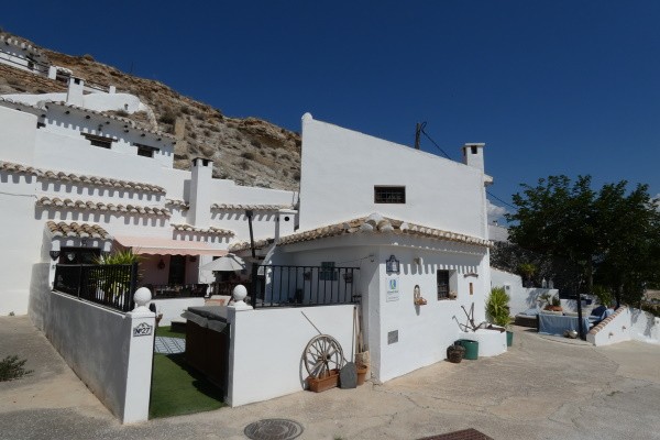 Cave House – Galera