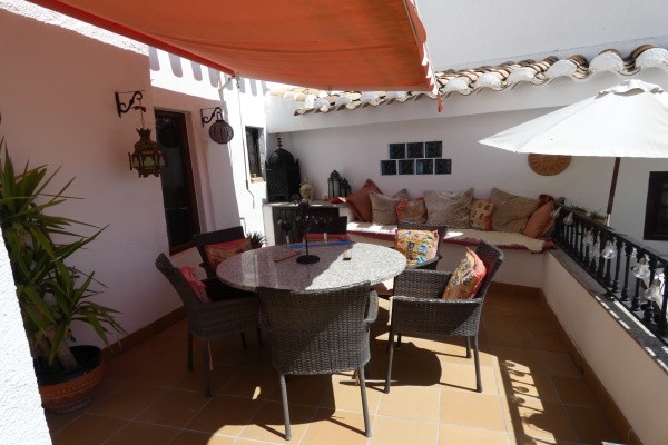 Cave House – Galera