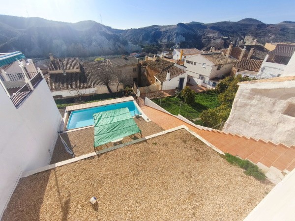 Village Property – Hinojares