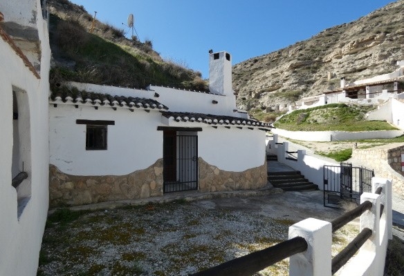 Cave House – Galera