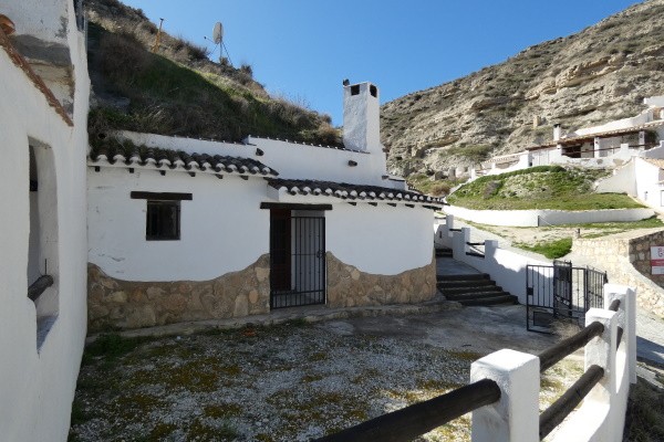 Cave House – Galera