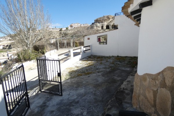 Cave House – Galera