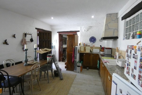 Cave House – Galera