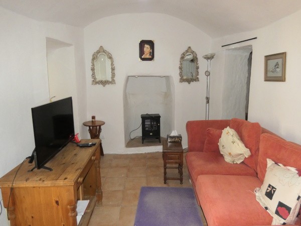 Cave House – Caniles
