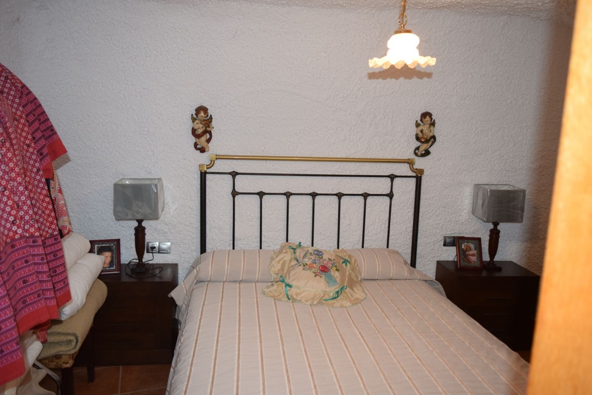 Cave House – Freila