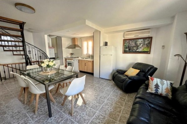 Village Property – Castril