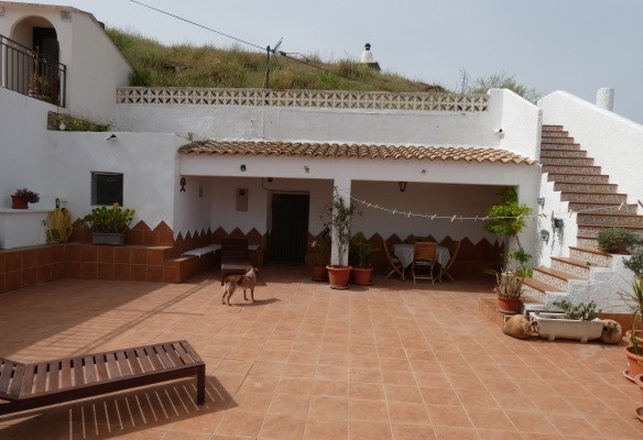 Cave House – Freila