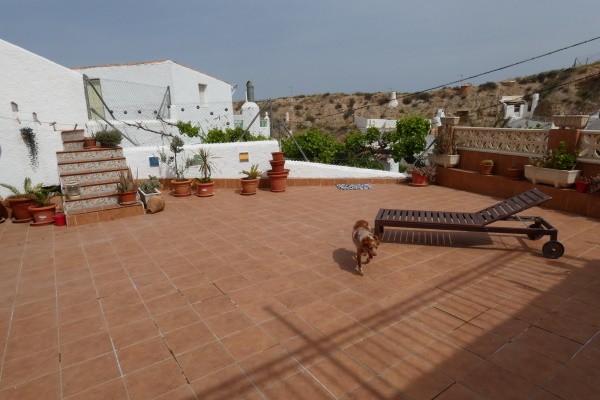 Cave House – Freila