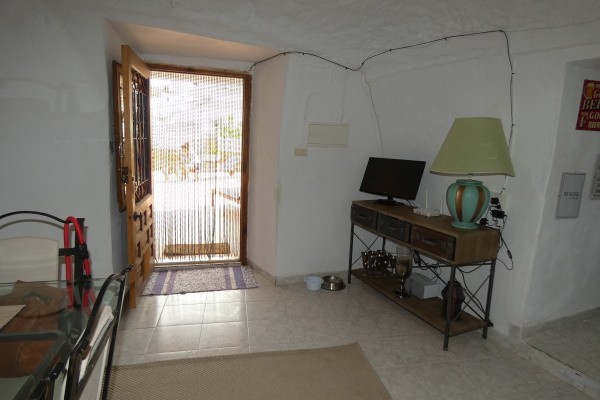 Cave House – Freila