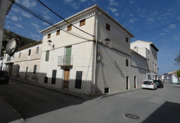 Village Property – Galera
