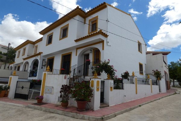Village Property – Almontaras