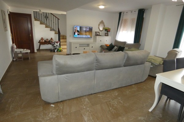 Village Property – Almontaras