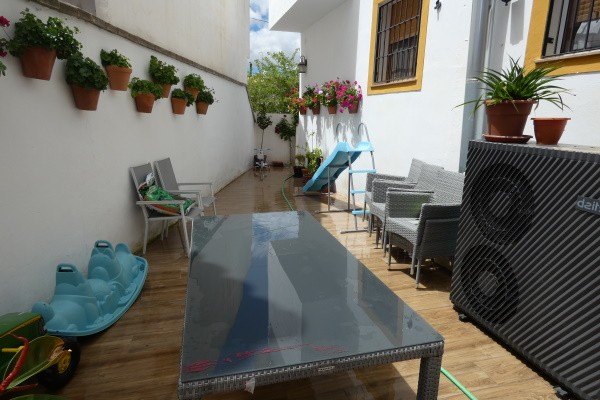Village Property – Almontaras