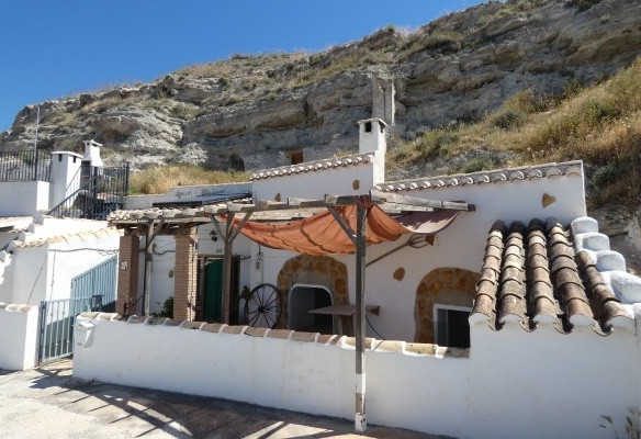 Cave House – Galera