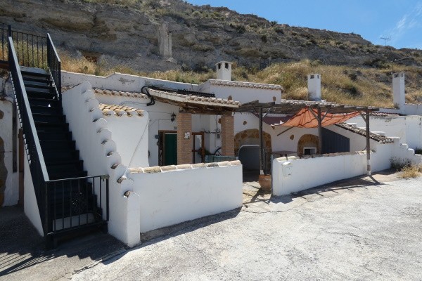 Cave House – Galera