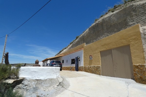 Cave House – Cullar
