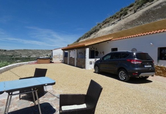 Cave House – Cullar