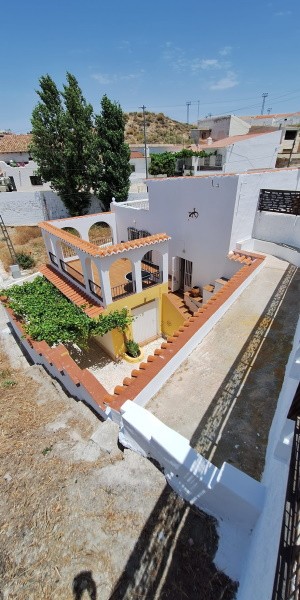 Village Property – Caniles