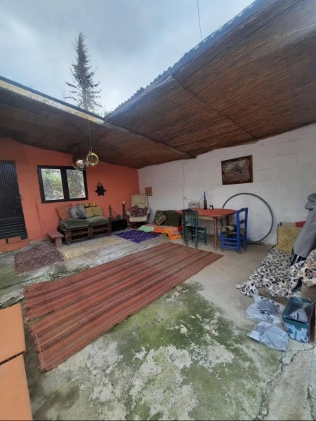 Cave House – Baza