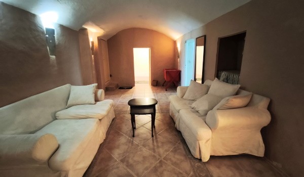 Cave House – Fontanar