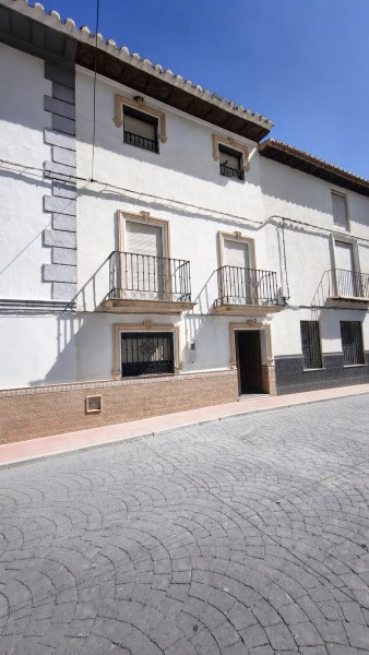 Village Property – Gor