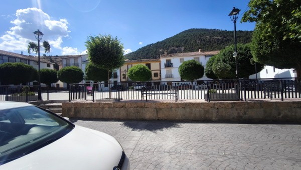 Village Property – Gor