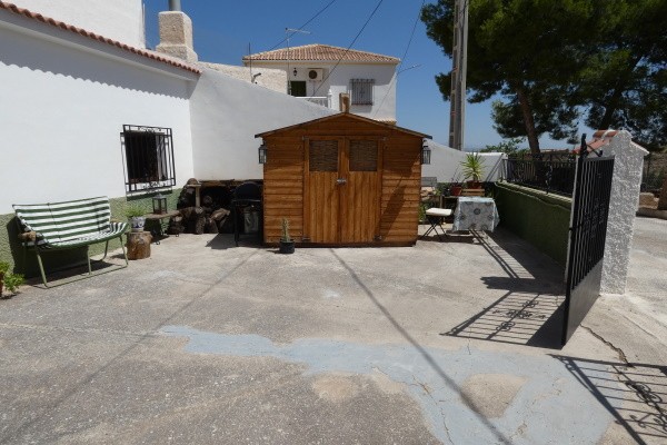 Cave House – Freila