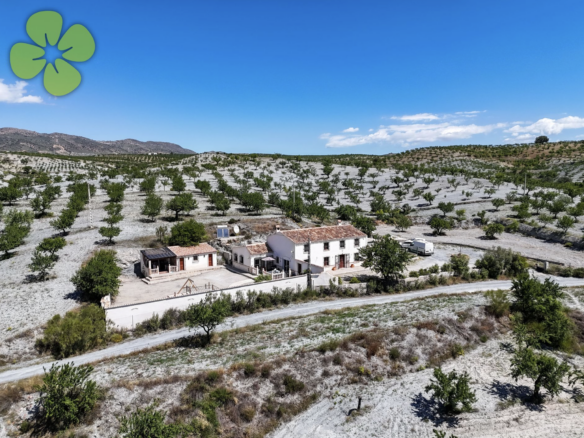 Cortijo Almendros — Country House for sale in Albox